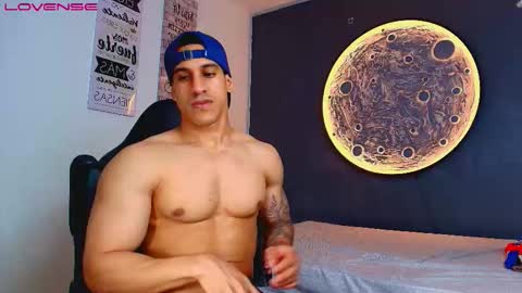 duran_dhikol1 online show from March 13, 2026, 3:35 am