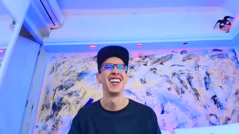 Dustin Dollin online show from November 26, 2025, 11:22 am