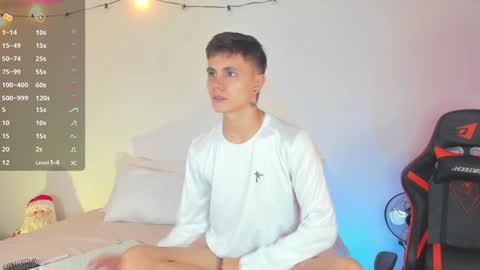 Snapshot of dustinlevine chatting on December 4, 2024, 12:47 pm Dustin Levy online show from December 4, 2024, 12:47 pm