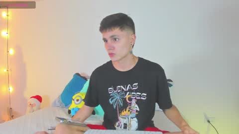 Snapshot of dustinlevine chatting on January 3, 2025, 1:16 am Dustin Levy online show from January 3, 2025, 1:16 am