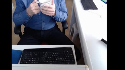 dutchpornking2 online show from November 6, 2025, 8:04 am