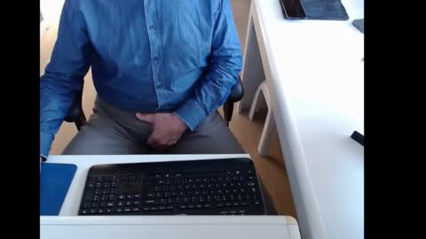 dutchpornking2 online show from March 1, 2026, 7:43 am