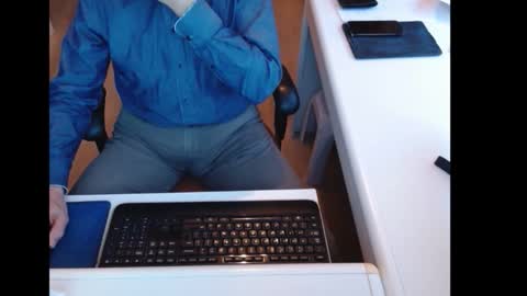 dutchpornking2 online show from March 26, 2026, 7:36 am