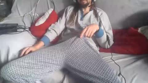 dv3nd3 online show from November 13, 2025, 1:21 pm