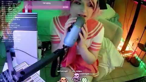 Snapshot of dvadaisy chatting on October 10, 2025, 9:36 pm DvaDaisy online show from October 10, 2025, 9:36 pm