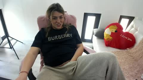 dayana online show from April 11, 2026, 7:45 am