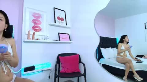 dyanamoon14_ls online show from October 16, 2025, 1:34 pm