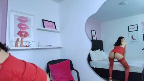 dyanamoon14_ls online show from October 18, 2025, 1:23 pm