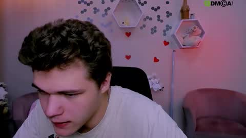 dylan_bold online show from September 27, 2025, 7:08 pm