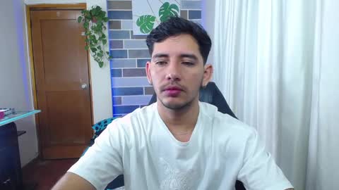 Dylan online show from December 15, 2024, 11:23 am