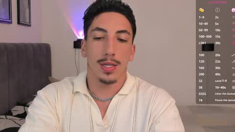 Bryan model independient online show from February 22, 2025, 7:03 pm