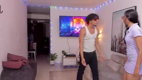 Snapshot of dylanbisex_hot chatting on December 4, 2024, 6:50 pm Mod Dylan Lilith Alan and Drake online show from December 4, 2024, 6:50 pm