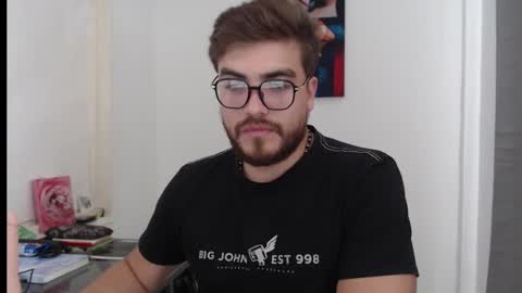 Snapshot of dylanhot10 chatting on December 18, 2024, 7:30 pm dylanhot10 online show from December 18, 2024, 7:30 pm