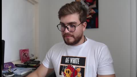 Snapshot of dylanhot10 chatting on December 20, 2024, 7:39 pm dylanhot10 online show from December 20, 2024, 7:39 pm