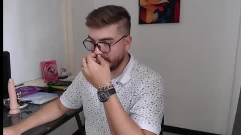 Snapshot of dylanhot10 chatting on December 29, 2024, 7:32 pm dylanhot10 online show from December 29, 2024, 7:32 pm