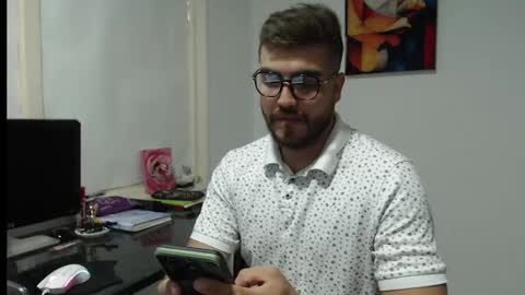 Snapshot of dylanhot10 chatting on December 29, 2024, 11:08 pm dylanhot10 online show from December 29, 2024, 11:08 pm