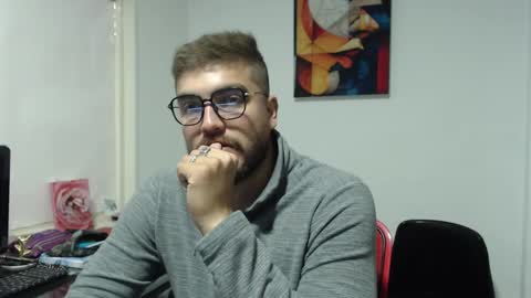 Snapshot of dylanhot10 chatting on February 7, 2025, 2:08 am dylanhot10 online show from February 7, 2025, 2:08 am