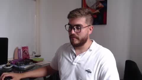 Snapshot of dylanhot10 chatting on February 17, 2025, 9:52 pm dylanhot10 online show from February 17, 2025, 9:52 pm