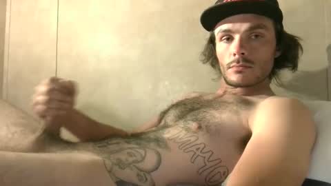 dylp400 online show from December 8, 2024, 9:02 am