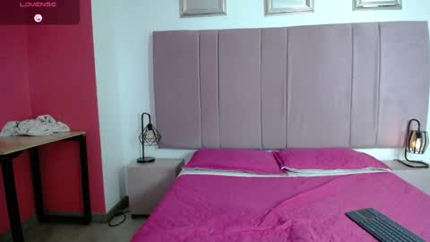 Snapshot of dymoni222 chatting on March 3, 2025, 1:09 pm dymoni222 online show from March 3, 2025, 1:09 pm