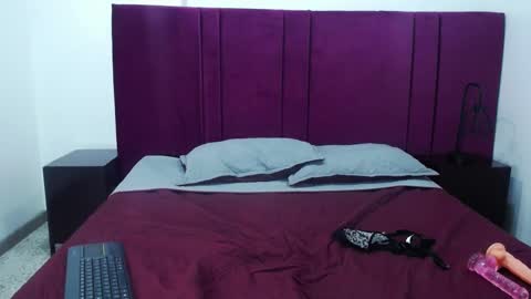 Snapshot of dymoni222 chatting on March 12, 2025, 6:00 pm dymoni222 online show from March 12, 2025, 6:00 pm