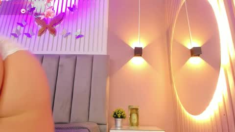 Juana online show from March 11, 2025, 6:30 pm