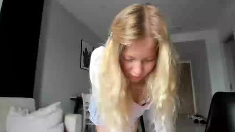 fansly - yourbestbaby online show from February 14, 2025, 3:11 am