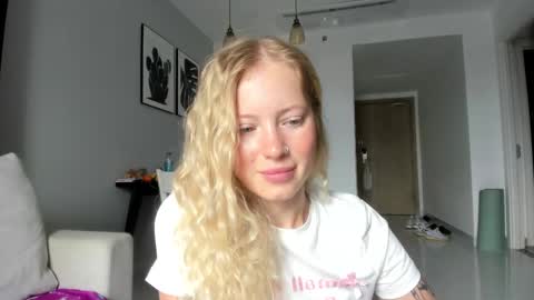 fansly - yourbestbaby online show from February 15, 2025, 3:09 am