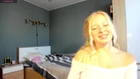 fansly - yourbestbaby online show from March 9, 2025, 7:12 am