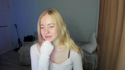 fansly - yourbestbaby online show from February 3, 2026, 6:22 am