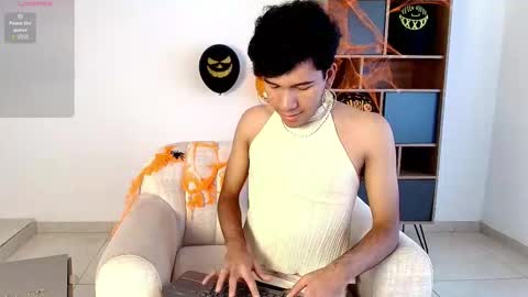 John online show from November 2, 2025, 7:49 pm