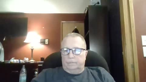 Snapshot of e_rectiom chatting on December 17, 2024, 12:45 am Mr Wonderful online show from December 17, 2024, 12:45 am