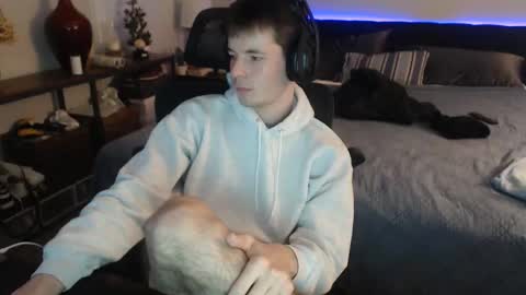 Snapshot of ealexk chatting on March 17, 2026, 12:48 am Alex online show from March 17, 2026, 12:48 am