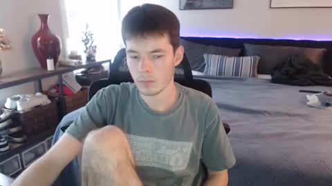 Snapshot of ealexk chatting on March 26, 2026, 7:08 pm Alex online show from March 26, 2026, 7:08 pm