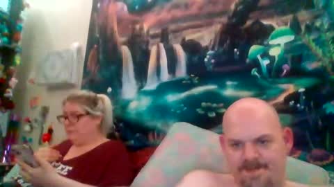 eandr6446 online show from December 23, 2025, 5:38 am