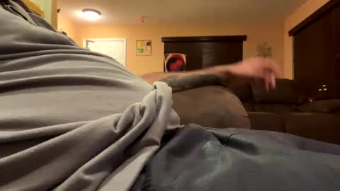 earl3232 online show from October 26, 2025, 5:24 am