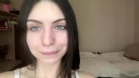 Emma online show from April 17, 2026, 5:43 am