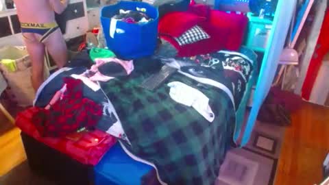 eastbayboy57 online show from November 28, 2025, 3:36 pm