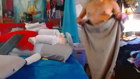 eastbayboy57 online show from January 19, 2026, 3:49 pm