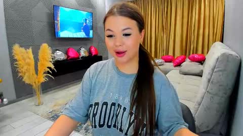 Snapshot of easternbeautyy chatting on February 18, 2025, 10:03 pm easternbeautyy online show from February 18, 2025, 10:03 pm