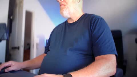 Mark online show from September 11, 2025, 7:19 am