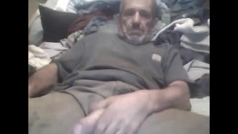 Snapshot of easye4015 chatting on September 13, 2025, 1:00 pm Easye online show from September 13, 2025, 1:00 pm