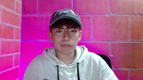 eather_luxury online show from November 15, 2025, 8:16 pm