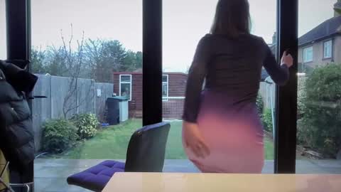 Snapshot of eatmypie69 chatting on February 10, 2025, 1:44 pm Nadia Ferreira  online show from February 10, 2025, 1:44 pm