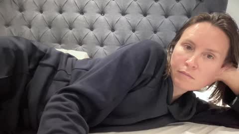 Snapshot of eatmypie69 chatting on October 4, 2025, 6:50 pm Nadia Ferreira  online show from October 4, 2025, 6:50 pm