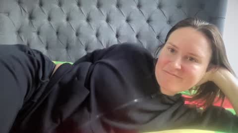 Nadia Ferreira  online show from January 8, 2026, 10:06 am