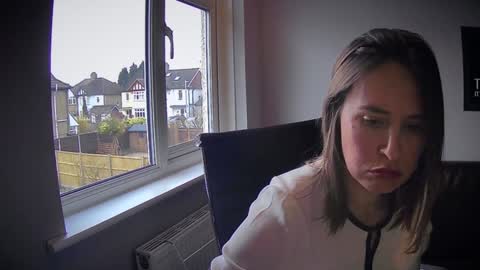 Nadia Ferreira  online show from March 4, 2026, 11:16 am