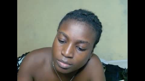 eatuupx online show from March 6, 2025, 10:15 pm