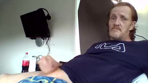 Snapshot of eatyou2022 chatting on October 28, 2025, 9:17 pm eatyou2022 online show from October 28, 2025, 9:17 pm