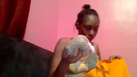 Ebon Fantasy1s online show from April 15, 2026, 12:06 am